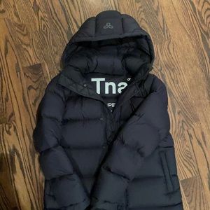 Aritzia, The Super Puff Long